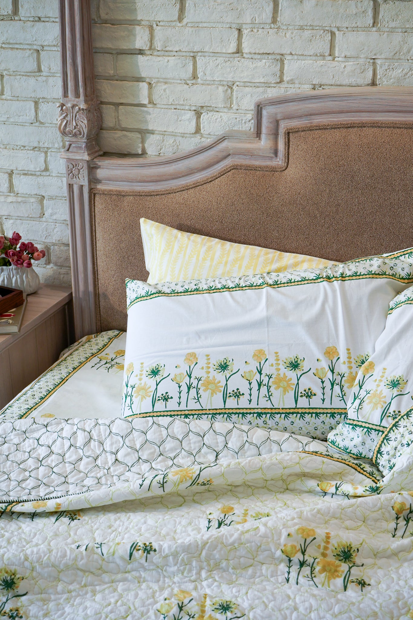 Green parrot and yellow blooming flowers mulmul quilt