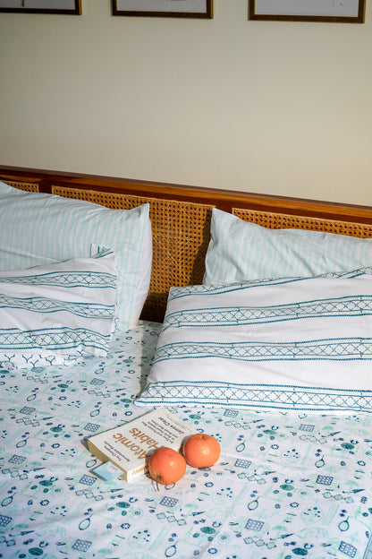 Blue and sea green scattered ethnic fitted bedsheet set